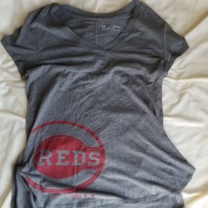 Cincinnati Reds Underarmour Tshirt Medium